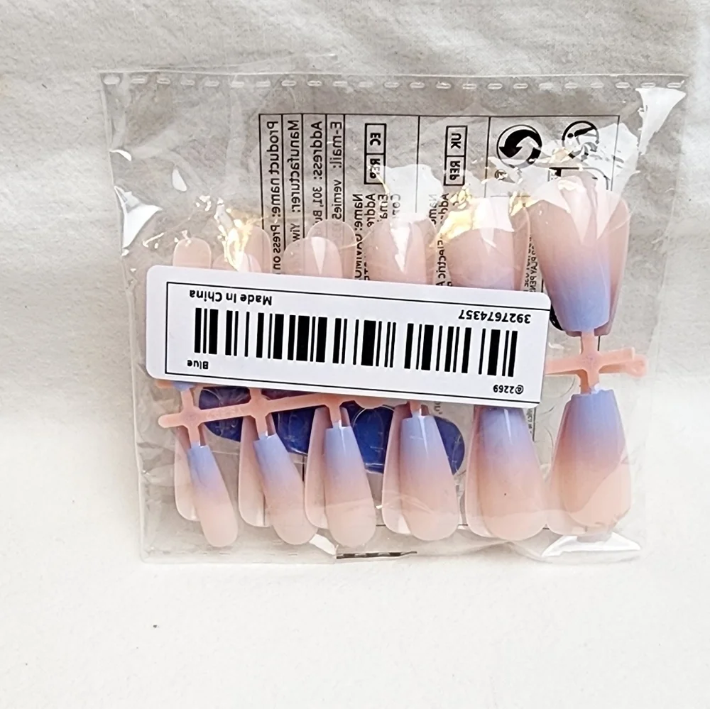 24 Pieces Fake Press On Nails